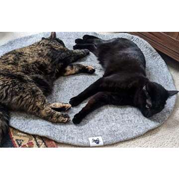 Creature ECO Handmade Wool Dog Bed - Dog Beds for Large Dogs - Pet Lounger for All Breeds- Washable Dog Crate Mate with Attractive Design & Ultra-Soft Wool Material - Natural Grey