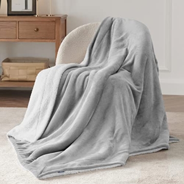 Bedsure Sherpa Fleece Throw Blanket - Soft & Cozy