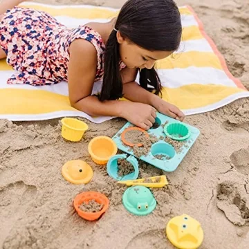 Melissa & Doug Sunny Patch Sand Cupcake Play Set for Kids
