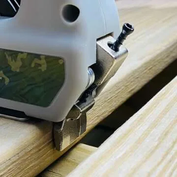 CAMO MARKSMAN Pro Deck Tool for Seamless Installations
