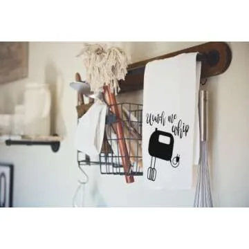 Handmade Funny Kitchen Towel - Kitchen Puns Funny Hand Towel for Baker, Watch Me Whip - 28x28 Inch Perfect for Chef Housewarming Christmas Mother’s Day Birthday Gift (Watch me Whip)