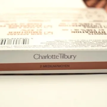 Charlotte Tilbury Sun-Kissed Glow Cream Bronzer - Medium Golden Bronze