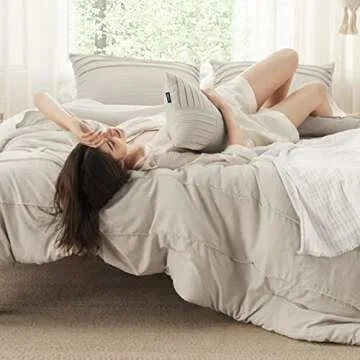 Bedsure Beige King Size Comforter Set - 4 Pieces Pinch Pleat Bed Set, Down Alternative Bedding Sets for All Season, 1 Comforter, 2 Pillowcases, 1 Decorative Pillow