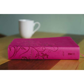 NIV Women's Devotional Bible Leathersoft Pink Edition