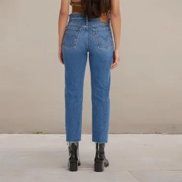 Levi's Women's Premium Wedgie Straight Jeans, (New) Medium Indigo Destructed, 28