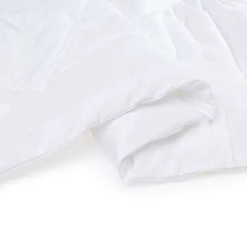 Versatile Lightweight Reversible Comforter for All Seasons