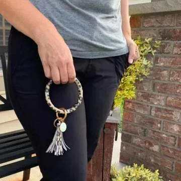 Baoqin Wristlet Key Ring Bracelet Round Ring Keychain PU Leather Tassel Bangle Bracelet Holder for Women Girls Gifts (Leopard)