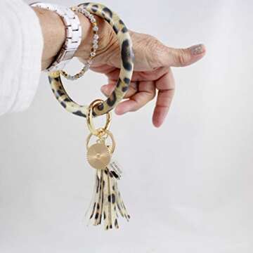 Baoqin Wristlet Key Ring Bracelet Round Ring Keychain PU Leather Tassel Bangle Bracelet Holder for Women Girls Gifts (Leopard)