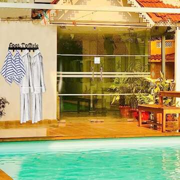 Kuhome Pool Towel Rack Outdoor Pool Towel Storage Hooks Wall Mount Towel Holder for Pool Area Outside Towel Organizer for Pool Decor Metal Towel Hanger Pool Accessories Matte Black