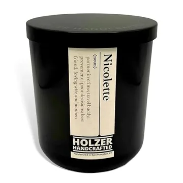 Holzer Custom Candle - Personalized Luxury Gifts with Wood Wick