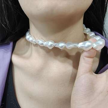 Pearl Necklaces for Women Chunky Pearl Choker Necklaces Baroque Pearl Necklace Dainty White Pearl Beaded Necklace Vintage Pearl Charm Choker Necklace Birthday Wedding Jewelry for Women