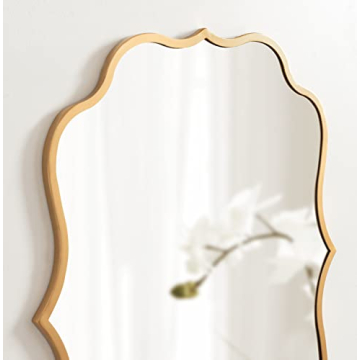 Kate and Laurel Higby Scalloped Wall Mirror 24x31 Gold