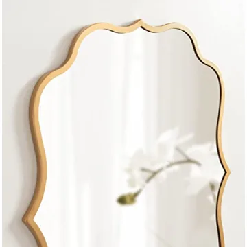 Kate and Laurel Higby Scalloped Wall Mirror 24x31 Gold