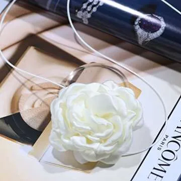 Elegant Qiuseadu Off-White Flower Choker Necklace for Stylish Looks