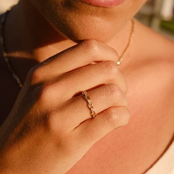 Espere 18K Gold Plated Chain Link Statement Ring - Dainty Elegance