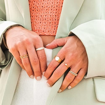 Espere 18K Gold Plated Chain Link Statement Ring - Dainty Elegance