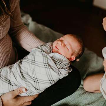 Parker Baby Co. Swaddle Blankets - Pack of 3 of 100% Cotton Muslin Swaddle Blankets for Baby Boys and Girls - Unisex/Gender Neutral - Classics Set