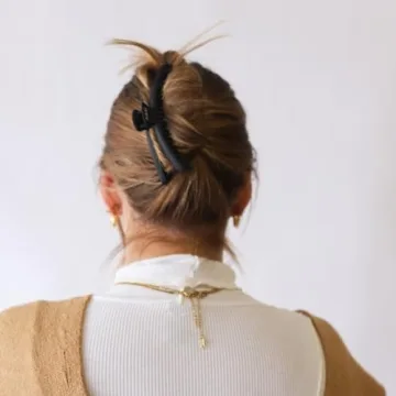 KAXI Hold Everything Hair Claw - Stylish & Functional Clip