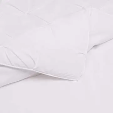 Amazon Basics King Size Comforter Sets, All-Season Down-Alternative 3-Piece Bedding Set, Pinch Pleat Design, Bright White