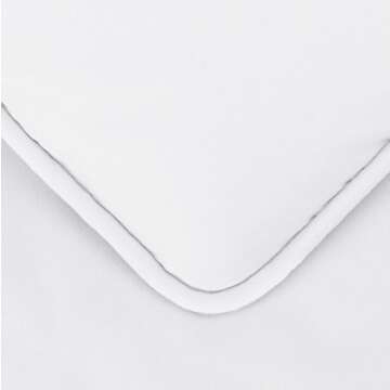 Amazon Basics King Size Comforter Sets, All-Season Down-Alternative 3-Piece Bedding Set, Pinch Pleat Design, Bright White