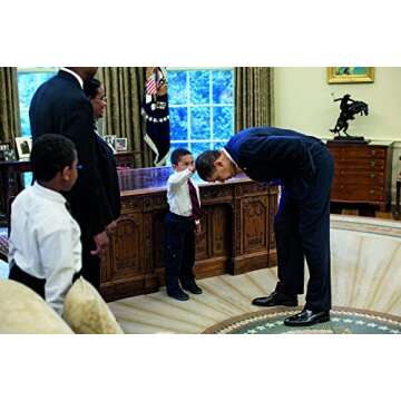 Dream Big Dreams: Photographs from Barack Obama's Inspiring and Historic Presidency (Young Readers)