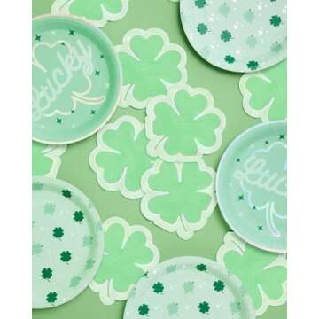 Festive St. Patrick's Day Shamrock Napkins - 25 pcs
