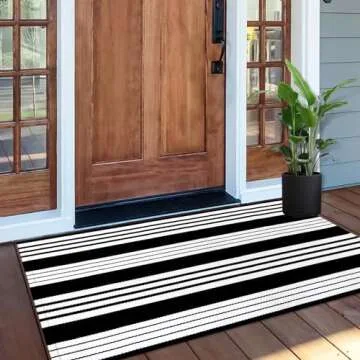 Black and White Outdoor Rug for Chic Entryways
