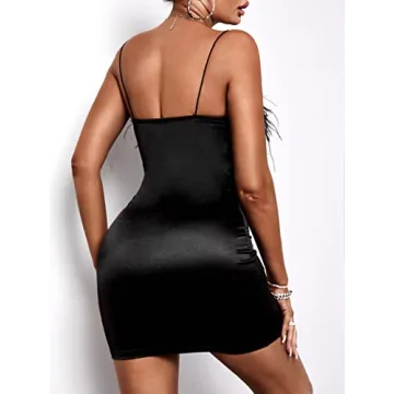 Elevate Your Look: WDIRARA Women's Feather Ruched Dress