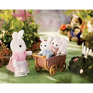 Calico Critters Snow-Warren Rabbit Family Set for Imaginative Play
