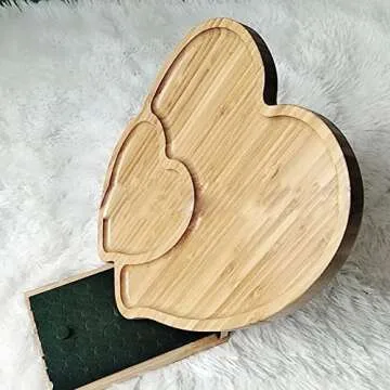 Wooden Serving Tray Heart Shaped Cheese Board Salad Plate Dinner Plate Cake Plate Decorative Serving Platter Plate for Snack Candy Food Fruit Valentines Day Decor (Size:10.63x10.63x0.63inch)