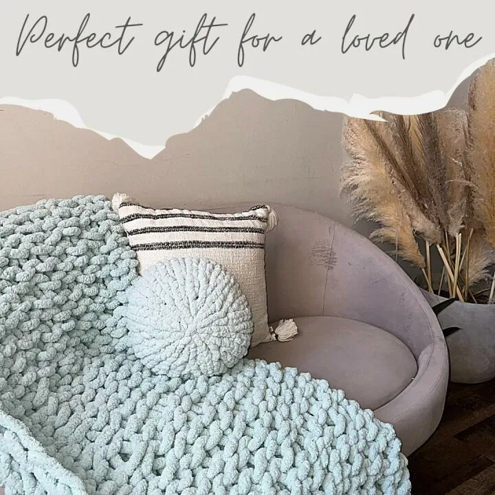 Kaffrey Chunky Knit Blanket - Soft & Cozy Throw 50x60