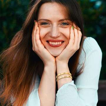 Gold Bracelets for Women - 2Pcs 18K Gold Plated Love Cubic Zirconia Bangle Crystal Friendship Bracelet Jewelry,Wedding Party Christmas Valentine's Day Birthday Gifts for Her Girlfriend Sister Daughter