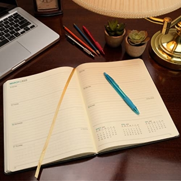 Global 2022-2023 Academic Planner - Stylish & Practical