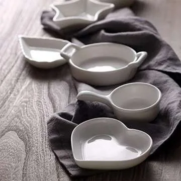 XIGUI Heart-shaped Multipurpose Ceramic Sauce Dish Seasoning Dishes Sushi Dipping Bowl Appetizer Plates Serving Dish Saucers Bowl (Set of 10)