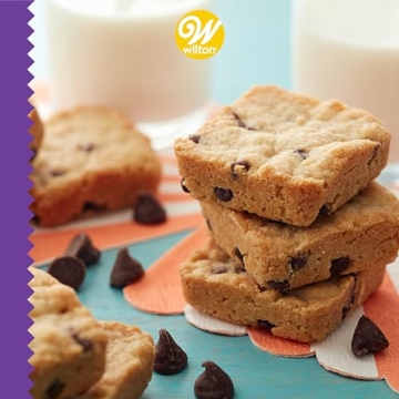 Wilton Advance Select Premium Non-Stick Square Cake Pan, Steel, Silver, 9 x 9-Inch