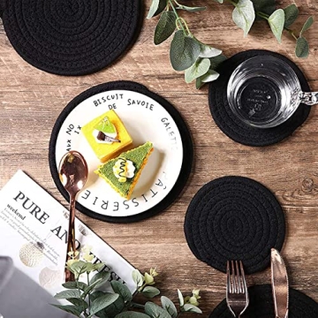 Woven Placemats for Stylish Dining and Easy Cleaning