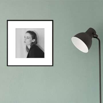 Golden State Art - 12x12 Aluminum Picture Frame - with Mat for 8x8 Photo or Without Mat for 12 x 12 Photo - Real Glass Cover - Simple and Elegant Decor for Wall Mounting - 1 Pack - Black