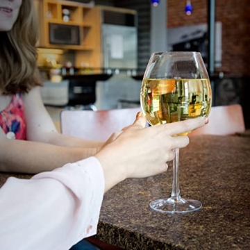 Big Betty Jumbo Wine Glass Holds 750ml - Perfect Gift Idea