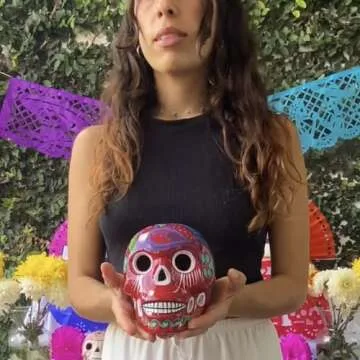 El Dia de Los Muertos Decor Kit with Hand-Painted Skull