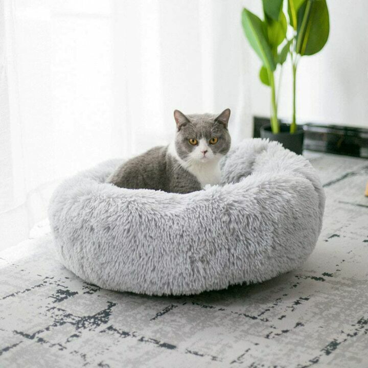 Cozy Plush Round Pet Bed for Cats & Small Dogs