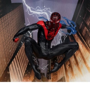 Marvel Spider-Man 1:10 Scale Collectible by McFarlane Toys