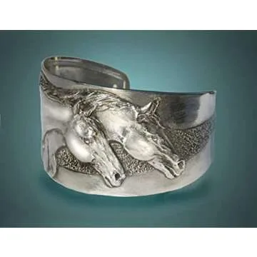 Elegant Handmade Horse Head Bracelet - Unique Gift