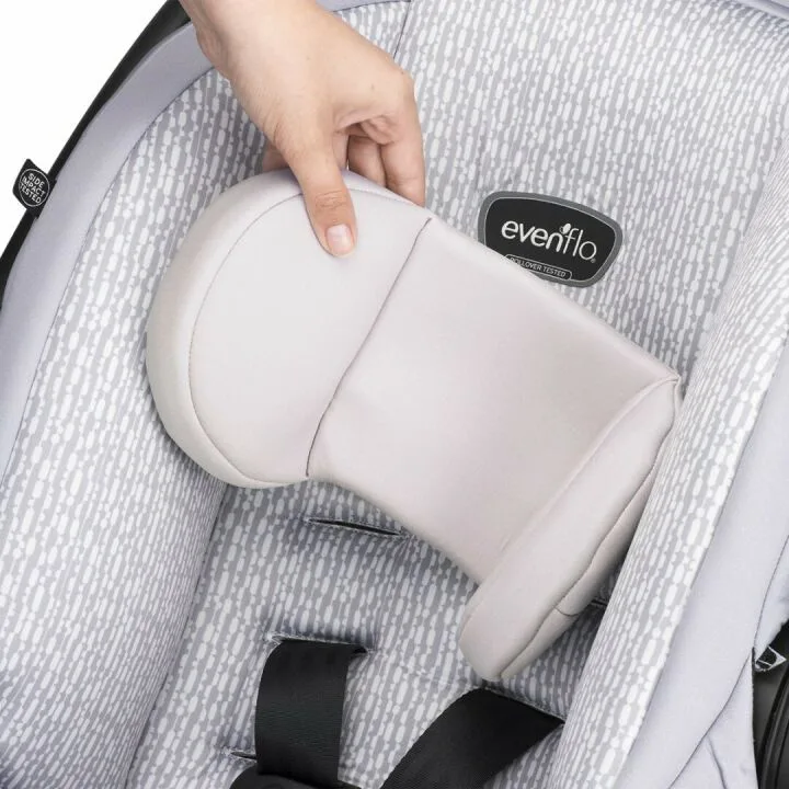 Evenflo LiteMax Infant Car Seat for Maximum Safety
