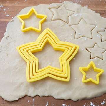 Wilton Set of 6 Nesting Star Cutters for Baking Fun
