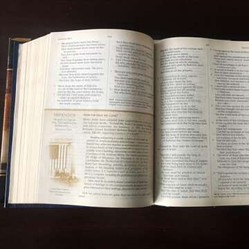 NKJV American Patriot's Bible: Faith Meets History in Style