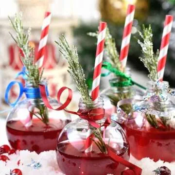 PakTalk [100 Pack]Red Straws, Disposable Red and White Straws Biodegradable Red Paper Striped Straws for Cocktail, Milkshake, Coffee, Lemonade (0.24" x 7.75", Red)