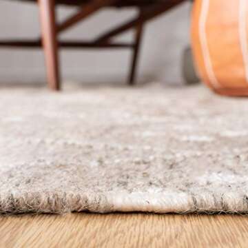 SAFAVIEH Natural Kilim Collection Area Rug - 6' x 9', Natural & Ivory, Handmade Moroccan Boho Tribal Wool & Viscose, Ideal for High Traffic Areas in Living Room, Bedroom (NKM316B)