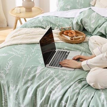 Janzaa Floral Duvet Cover Set in Sage Green Comfort