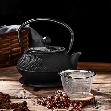 Velaze Cast Iron Teapot Set,Japanese Teapot Heat Preservation with Trivet,Stainless Steel Infuser and 2 Cups,Durable Cast Iron with a Fully Enameled Interior,Beautiful Hammered Design,700ML/23oz