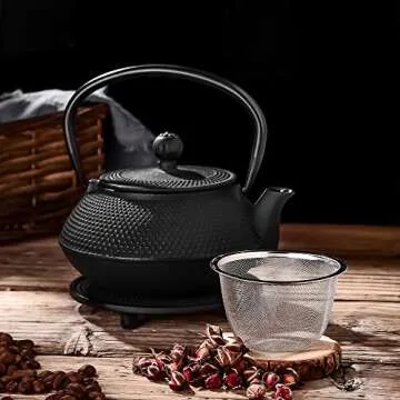 Velaze Cast Iron Teapot Set,Japanese Teapot Heat Preservation with Trivet,Stainless Steel Infuser and 2 Cups,Durable Cast Iron with a Fully Enameled Interior,Beautiful Hammered Design,700ML/23oz